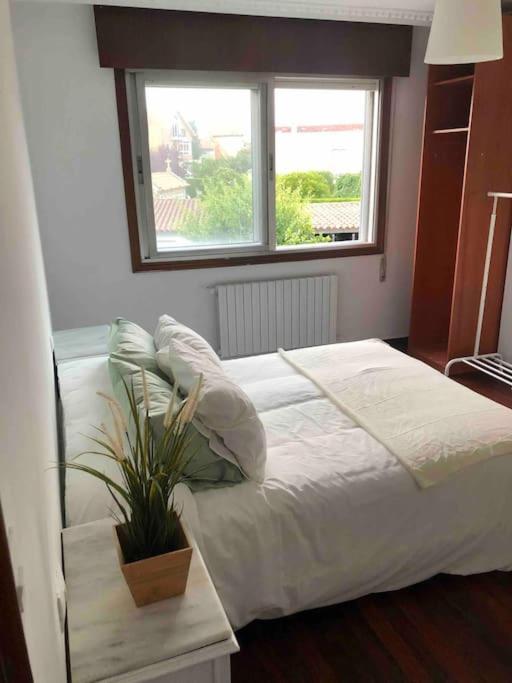 Vivienda Amplia Y Luminosa A Escasos Metros De La Playa De Cangas. Eksteriør billede