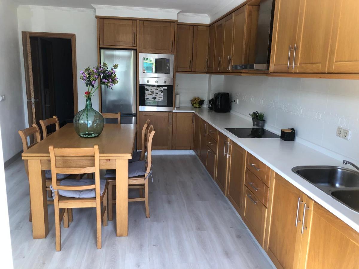 Vivienda Amplia Y Luminosa A Escasos Metros De La Playa De Cangas. Eksteriør billede